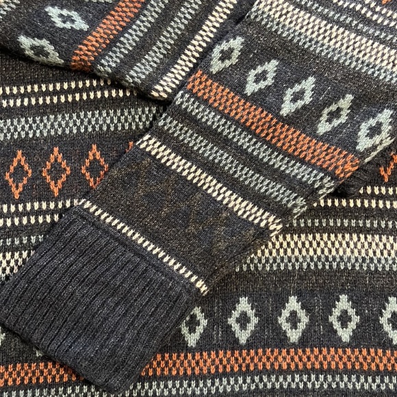 Sherpa Adventure Gear Pullover Mens Large for Sale. Used Like New Firm Price. - Picture 7 of 16